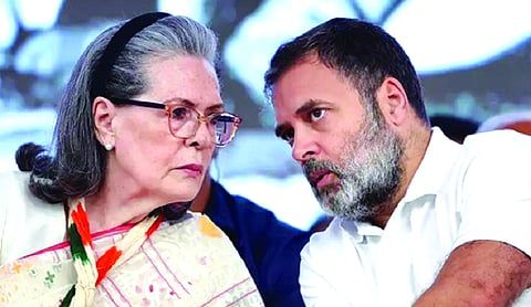 Vande Mataram row: Complaint filed against Sonia, Rahul