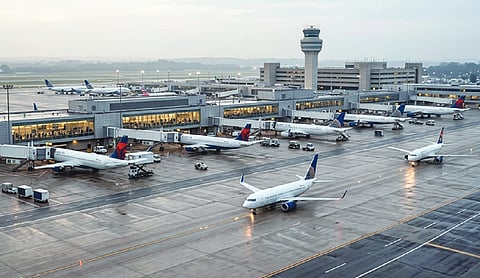 Washington Airports halt flights due to chemical smell