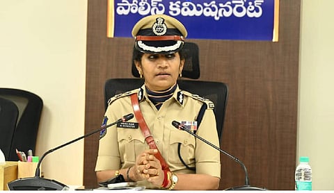 Woman IPS officer goes undercover at Hyderabad bus stop, 40 men approach her at night