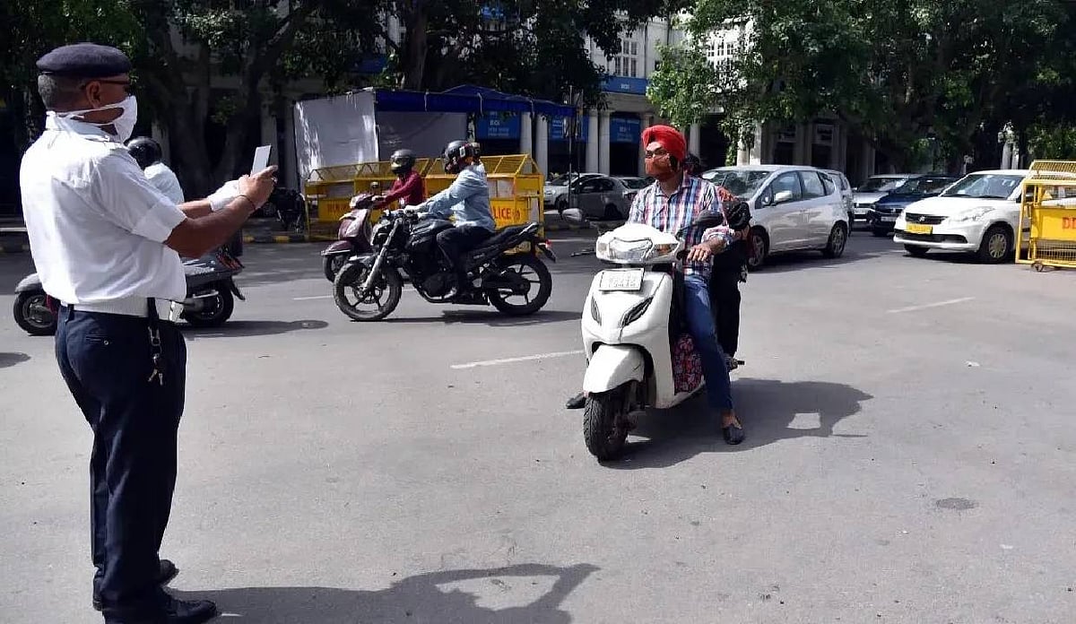 Delhi Police Intensifies Action Against Wrong-Side Driving Violations