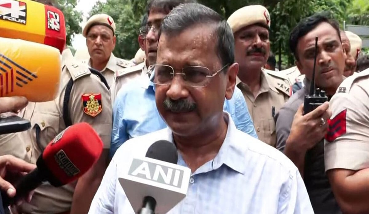 E-20 protest: Arvind Kejriwal’s march to PM Modi residence halted...