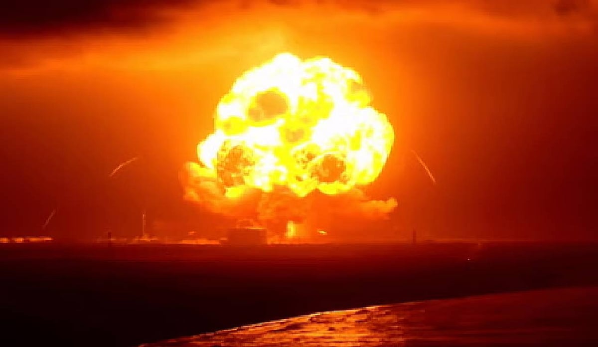 Blue Origin New Glenn Rocket Explodes During Florida Test