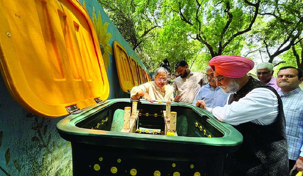 Delhi LG Reviews Navjeevan Vihar Zero Waste Colony, Calls for Citywide ...