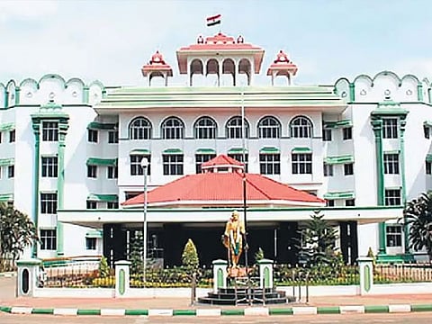 திருப்பரங்குன்றம் தீபத்தூண் போராட்டம்; 12 பேருக்கு எதிரான வழக்கு விசாரணைக்கு கோர்ட்டு தடை
