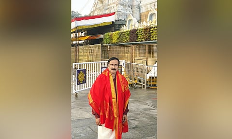 திருப்பதி ஏழுமலையான் கோவிலில் அன்புமணி ராமதாஸ் சாமி தரிசனம் 
