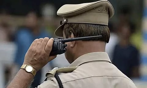 திருவாரூர்: பெண்ணிடம் 25 பவுன் நகைகள் வழிப்பறி
