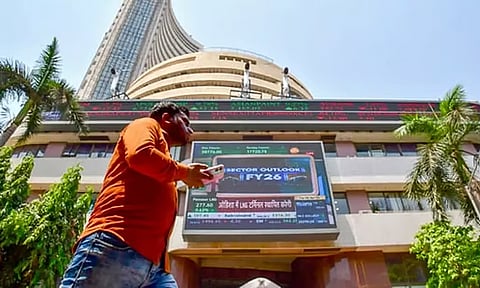 சரிவுடன் நிறைவடைந்த இந்திய பங்குச்சந்தை; இன்றைய நிலவரம்