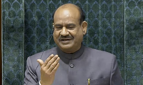 ஒரேநாளில் 18 கேள்விகளுக்கு பதில் மக்களவையில் கேள்வி நேரத்தை வேகப்படுத்திய சபாநாயகர் ஓம் பிர்லா
