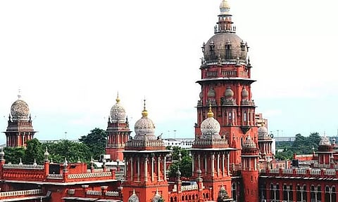 புராதன கோவில்களில் கட்டுமான பணிகளை மேற்கொள்ளக் கூடாது - சென்னை ஐகோர்ட்டு 