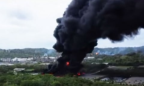 ஈகுவேடார்: எண்ணெய் சுத்திகரிப்பு நிலையத்தில் பயங்கர தீ விபத்து 