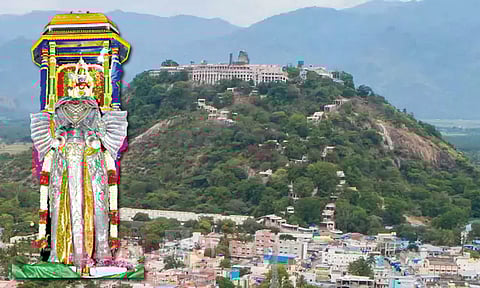 நாளை தைப்பூச திருவிழா: பழனி முருகன் கோவிலில் குவியும் பக்தர்கள்