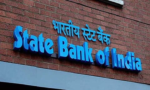 எஸ்.பி.ஐ வங்கியில் வேலை:  2050 காலிப்பணியிடங்கள்: விண்ணப்பிப்பது எப்படி?