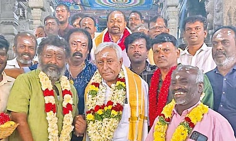 திருப்பரங்குன்றம் கோவிலில் நடிகர் ரஜினிகாந்தின் அண்ணன் சாமி தரிசனம்