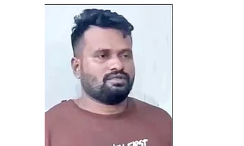 சிறுவர்களுக்கு பாலியல் தொல்லை கொடுத்த பாதிரியார் கைது