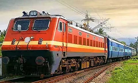 காக்கிநாடா - திருவண்ணாமலை இடையே சிறப்பு ரெயில் 
