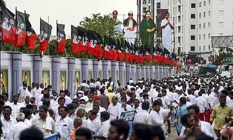 டாஸ்மாக் பணியாளர்களின் கோரிக்கைகள்: 11-ம் தேதி அதிமுக சார்பில் மாபெரும் பேரணி