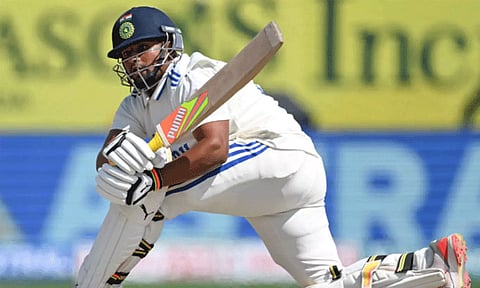 இந்திய கிரிக்கெட் வீரர் சர்ப்ராஸ் கான் மருத்துவமனையில் அனுமதி
