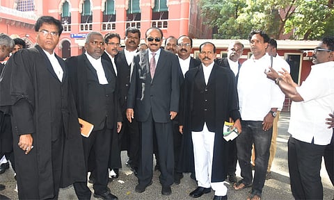 விடுதலைப் புலிகள் இயக்கத் தடையை எதிர்த்த வழக்கு: சென்னை ஐகோர்ட்டில் வாதாடிய வைகோ