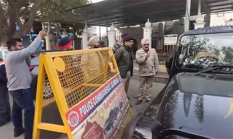 ஆம் ஆத்மி நிர்வாகி மர்ம நபர்களால்  சுட்டு கொலை : பஞ்சாபில் அதிர்ச்சி