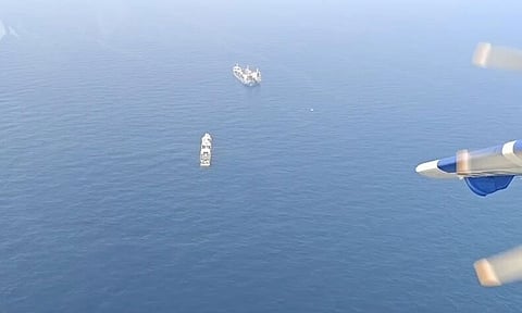 கப்பலில் எண்ணெய் கடத்தல்; சர்வதேச சட்டவிரோத கும்பல் நடுக்கடலில் கைது; இந்தியா அதிரடி
