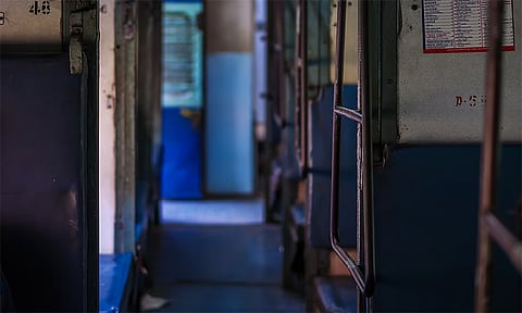 ரெயில்களில் ஆர்ஏசி டிக்கெட்டிற்கு பாதி கட்டணம்: நாடாளுமன்ற நிலைக்குழு பரிந்துரை