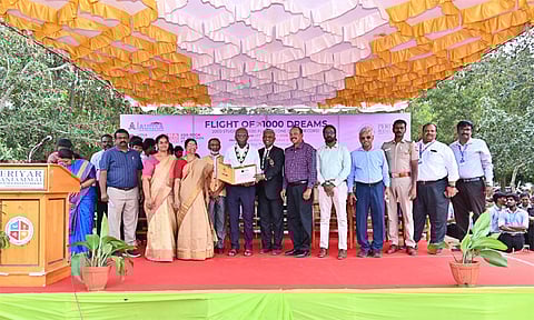 'ஆயிரம் கனவுகளின் விமானம்' நிகழ்ச்சி: இந்தியா - ஆசியா புத்தகத்தில் இடம்பிடித்து சாதனை 