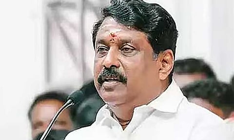 மாணவர்களை துப்புரவுப் பணியாளர்களாக பயன்படுத்தும் துணிச்சல் எங்கிருந்து வந்தது?  நயினார் நாகேந்திரன் 
