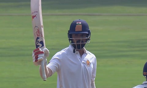 ரஞ்சி கிரிக்கெட்: மும்பையை வீழ்த்தி அரையிறுதிக்கு முன்னேறியது கர்நாடகா
