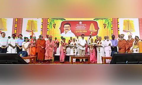 70 வயது பூர்த்தியடைந்த 500 தம்பதியினருக்கு புத்தாடைகள், மங்கல பொருட்கள்: மு.க.ஸ்டாலின் வழங்கினார் 