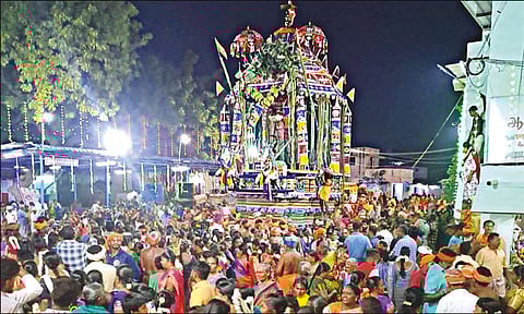 அம்பை வாகைபதி நாராயணசாமி கோவிலில் தேரோட்டம்