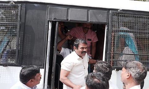 சென்னை: நாம் தமிழர் ஒருங்கிணைப்பாளர் சீமான் கைது

