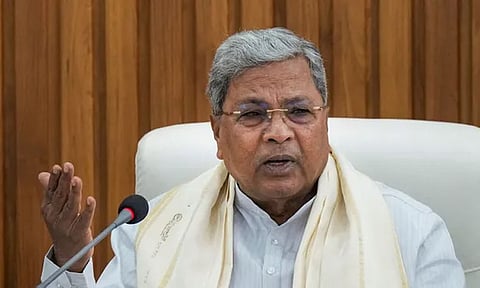 முதல்-மந்திரி பதவி விவகாரம்... வேறு எதுவும் கேட்க முடியாதா? நிருபர்களிடம் ஆவேசப்பட்ட சித்தராமையா
