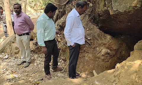 கூடலூர் வனப்பகுதியில் தொடரும் தங்க வேட்டை: கேரள ஆசாமிகளை பிடிக்க பொதுமக்கள் கோரிக்கை