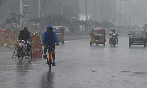 19-ம் தேதி முதல் தமிழகத்தில் மழைக்கு வாய்ப்பு - வானிலை மையம் தகவல் 