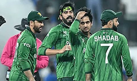 சூப்பர் 8 சுற்றுக்கு தகுதி பெறுமா பாகிஸ்தான்.? ஒரு இடத்துக்கு இரு அணிகள் போட்டி
