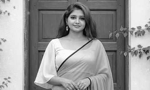 
நுரையீரல் பாதிப்பால் பிரபல கன்னட நடிகை ராஷ்மி லீலா மரணம்