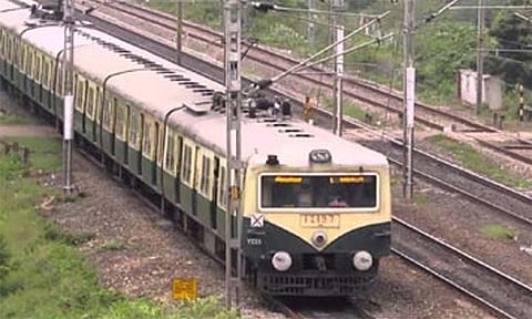 சென்னை: இன்று முதல் 40 புறநகர் மின்சார ரெயில்கள் ரத்து 