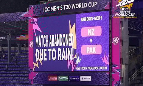 சூப்பர் 8 சுற்று: நியூசிலாந்து - பாகிஸ்தான் ஆட்டம் மழையால் கைவிடப்பட்டது
