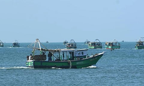 22 பேர் கைது விவகாரம்: இலங்கை கடற்படையை கண்டித்து விசைப்படகு மீனவர்கள் வேலைநிறுத்தம்