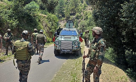 காஷ்மீர் என்கவுன்டர்: 2 பயங்கரவாதிகள் சுட்டுக்கொலை 

