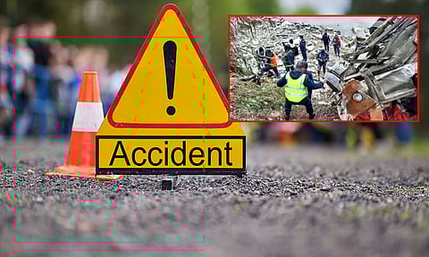 நேபாளம்:  மலையில் இருந்து உருண்ட பஸ்; 19 பேர் பலி
