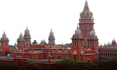 அலட்சியத்தால் கோவில் சொத்துக்கள் பறிபோயுள்ளன - அறநிலையத்துறைக்கு சென்னை ஐகோர்ட்டு கண்டனம்