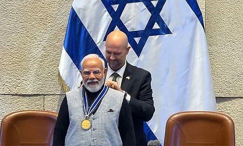 நெசட் சபாநாயகர் பதக்கம்: பிரதமர் மோடிக்கு வழங்கிய இஸ்ரேலிய நாடாளுமன்றம்
