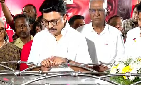 நல்லக்கண்ணு உடலுக்கு முதல்-அமைச்சர் மு.க.ஸ்டாலின் அஞ்சலி 