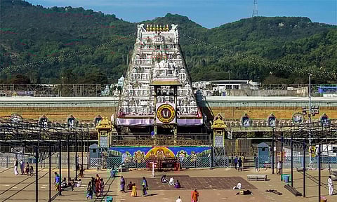 திருப்பதியில் நெற்றியில் நாமம் வைத்த பிறகே மாற்று மதத்தினருக்கு அனுமதி