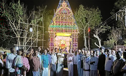 பெருஞ்சேரி வாகீஸ்வரர் கோவிலில் சப்பர வீதி உலா