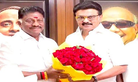 பரபரக்கும் அரசியல் களம்... திமுகவில் இணைந்தார் ஓ.பன்னீர்செல்வம்...!