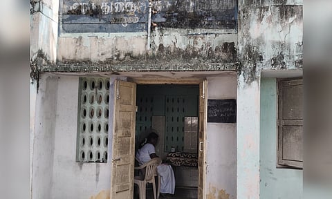 கொழுமம் ஆரம்ப துணை சுகாதார நிலையத்தில் மீண்டும் தொடங்கிய மருத்துவ சேவை