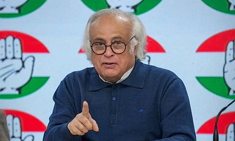 பிரதமர் மோடி பாசாங்கு செய்கிறார்; காங்கிரஸ் குற்றச்சாட்டு