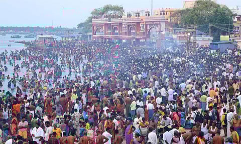 புனித நீராடல்